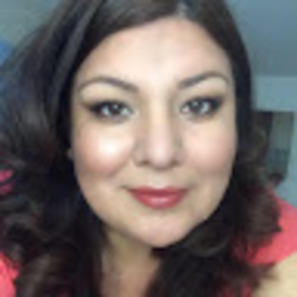Meet your Posher, Elena